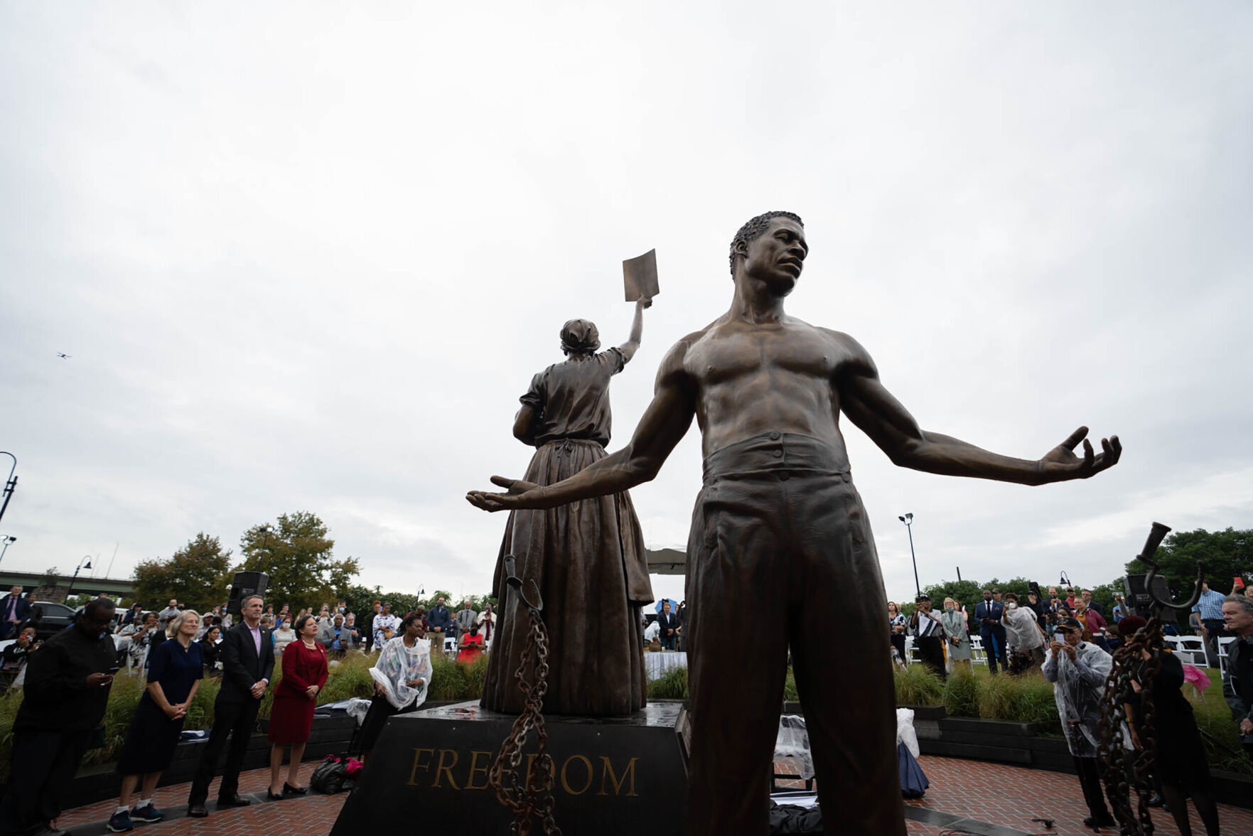 Monument honoring abolition of slavery unveiled in Richmond two weeks after Robert E. Lee statue was removed